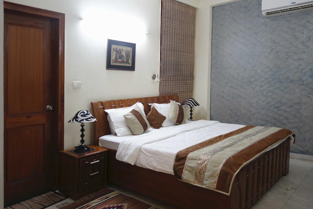 Sabs Bed And Breakfast New Delhi Exterior foto